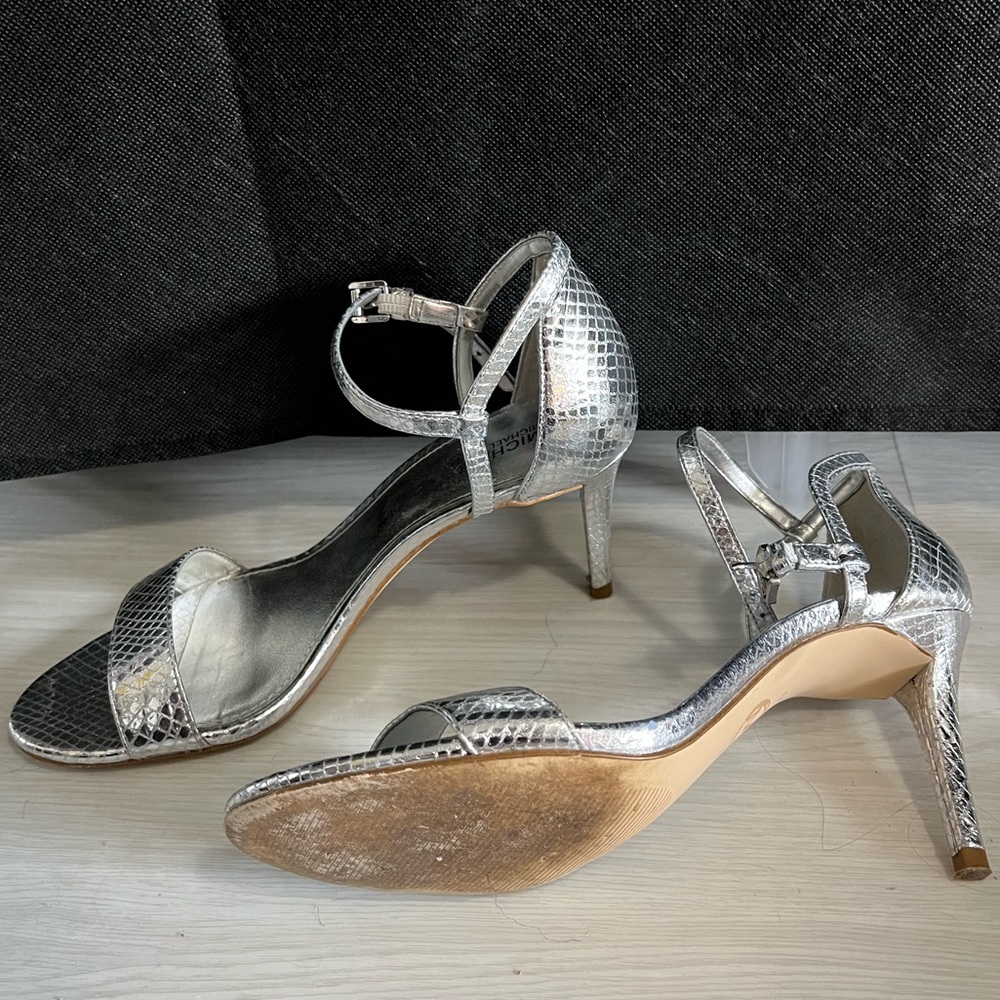 Michael Kors Silver crocodile pattern Women's Sandal Heels open toe